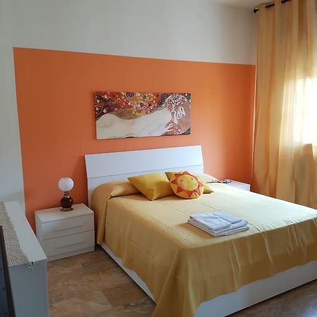 B&B Soleluna Massa Fiscaglia Екстер'єр фото