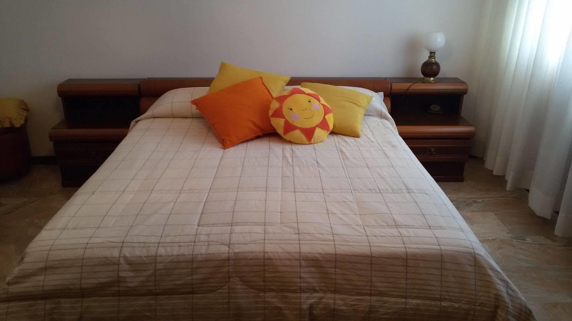 B&B Soleluna Massa Fiscaglia Екстер'єр фото